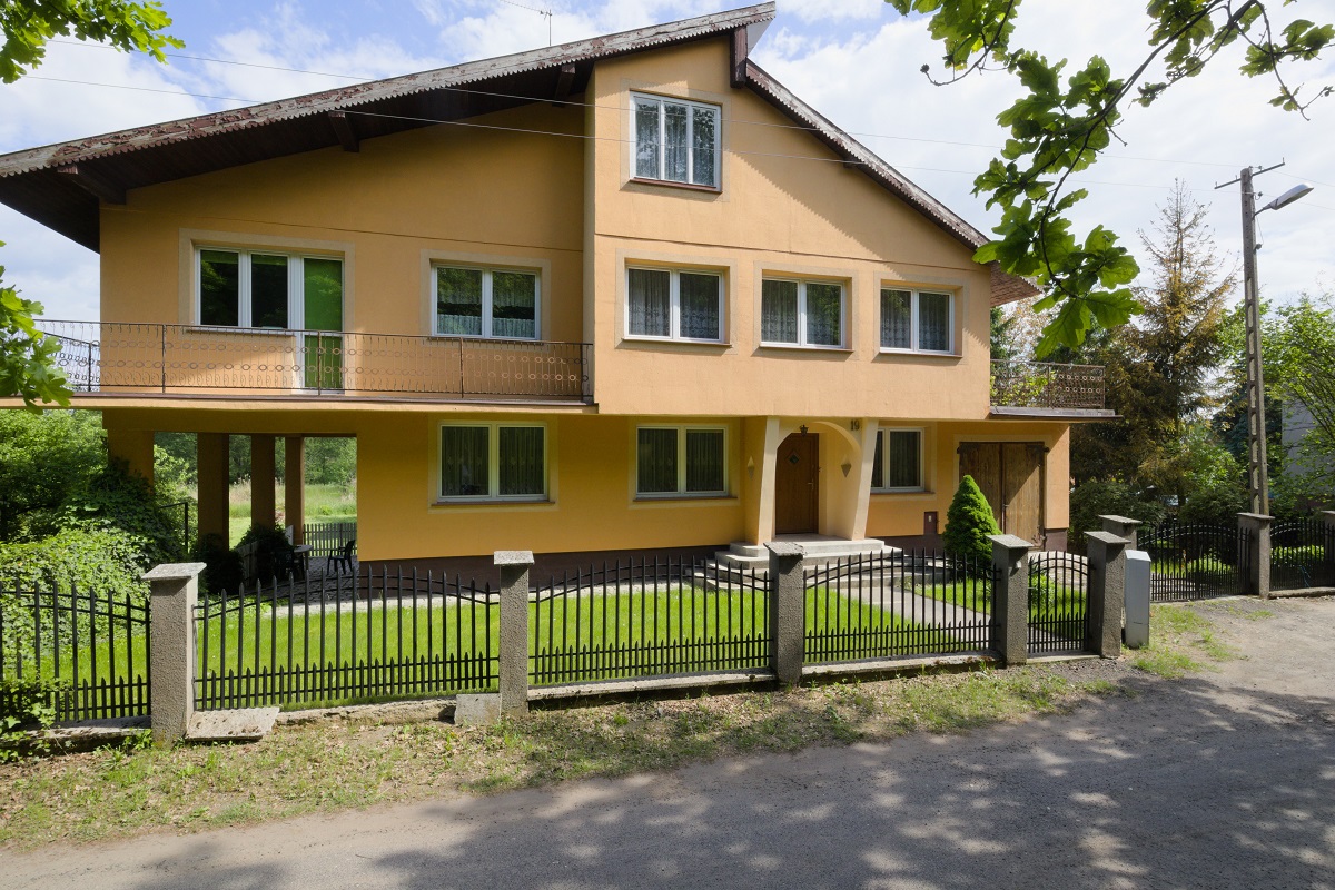 Sprzedam duży dom na obrzeżach miasta Konin - Na sprzedaż  dom  : Posoka