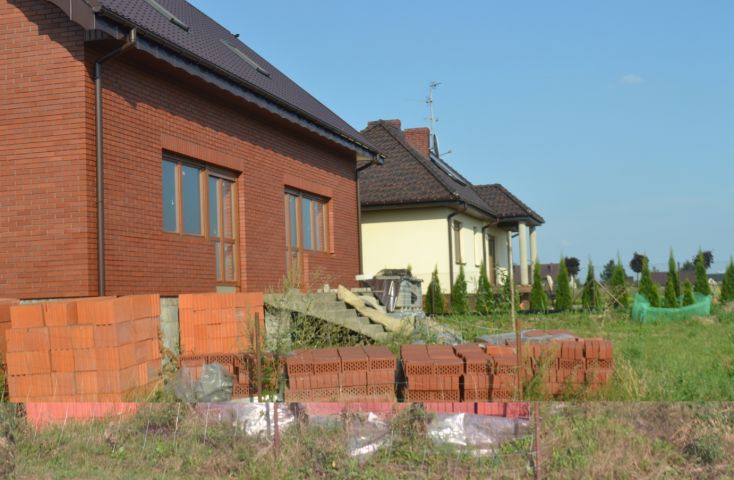 Połowa bliźniaka w stanie surowym zamkniętym, 15 km od Konina - Na sprzedaż  dom  : Kramsk - Dębicz