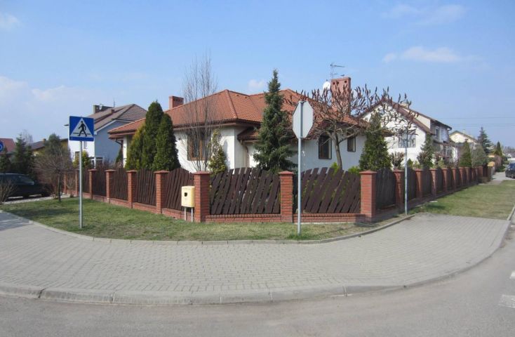 Na sprzedaż dom parterowy + piwnica, garaż, Konin-Przydziałki - Na sprzedaż  dom  : Konin