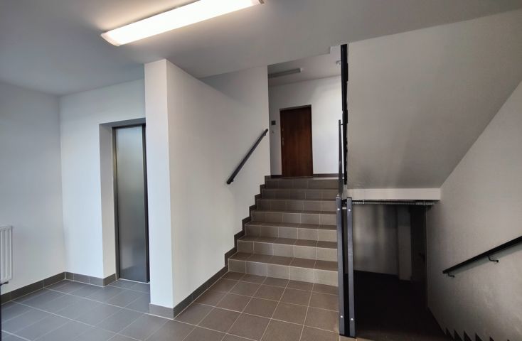 Sprzedam mieszkanie na nowoczesnym osiedlu w Koninie - Na sprzedaż  mieszkanie  : Konin