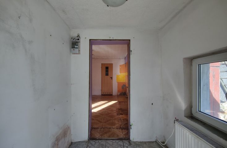 Sprzedam parterowy domek w okolicy jeziora i lasu - Skulsk - Na sprzedaż  dom  : Skulsk