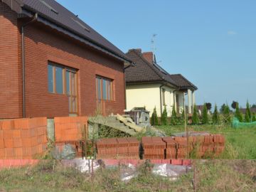 Połowa bliźniaka w stanie surowym zamkniętym, 15 km od Konina - Na sprzedaż  dom  : Kramsk - Dębicz