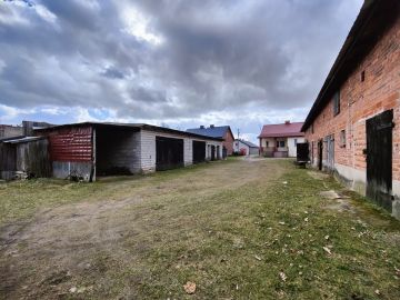 Na sprzedaż parterowy dom na wsi z budynkami gospodarczymi - Na sprzedaż  dom  : Krępa