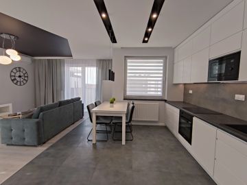 Do wynajęcia unikalnie urządzone i wyposażone mieszkanie z balkonem - Na wynajem  mieszkanie  : Konin