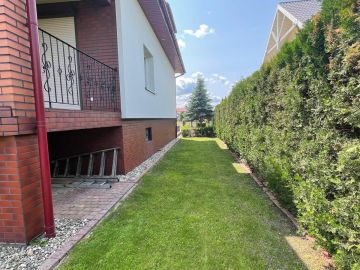 Przestronny dom pod miastem, piwnica, garaż, działka 1236m2 -Węglew - Na sprzedaż  dom  : Węglew