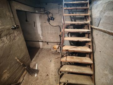 Sprzedam siedlisko pow. 1,7872 ha z domem i budynkami - Na sprzedaż  dom  , działka rolna : Mielnica Duża