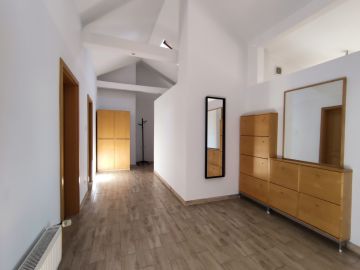 Bardzo przestrzenne, komfortowe i nietuzinkowe mieszkanie w centrum Konina - Na sprzedaż  mieszkanie  : Konin