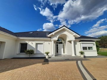 Nowoczesna rezydencja z własnym lasem -Lisiec Mały - Na sprzedaż  dom  : Lisiec Mały