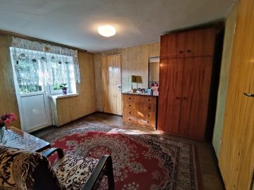 Sprzedam piętrowy dom do remontu, blisko Konina - Na sprzedaż  dom  : Kramsk