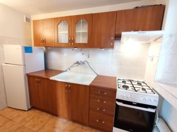 Lokal mieszkalny na osiedlu Chorzeń, 3 pok., balkon, parking - Na wynajem  mieszkanie  : Konin
