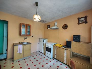 Sprzedam siedlisko pow. 1,7872 ha z domem i budynkami - Na sprzedaż  dom  , działka rolna : Mielnica Duża