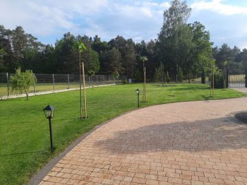 Nowoczesna rezydencja z własnym lasem -Lisiec Mały - Na sprzedaż  dom  : Lisiec Mały