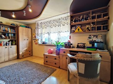 Komfortowy dom na osiedlu Chorzeń w Koninie, piwnica, garaż, gazowe ogrzewanie - Na sprzedaż  dom  : Konin